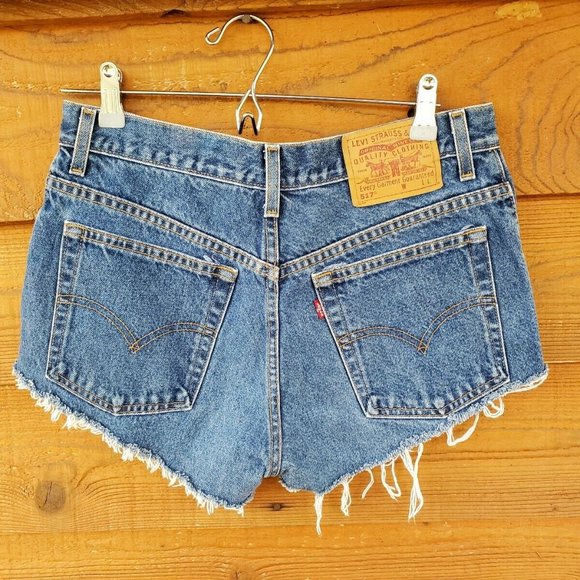 LEVI Custom distressed and destroyed studded short - Picture 2 of 3